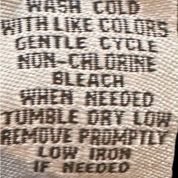 Monroe and Main Faux wrap blouse.  Animal Print Size  XL - Picture 3 of 10